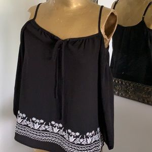 OFF SHOULDER BLACK BLOUSE WITH WHITE EMBROIDERY